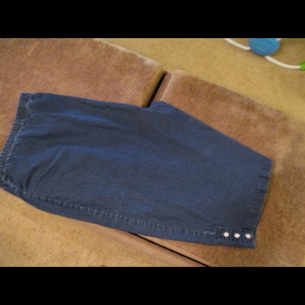 Denim blue capris